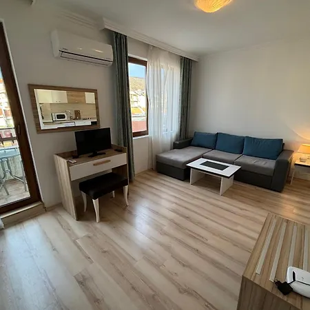 Quiet In Olymp Apartman